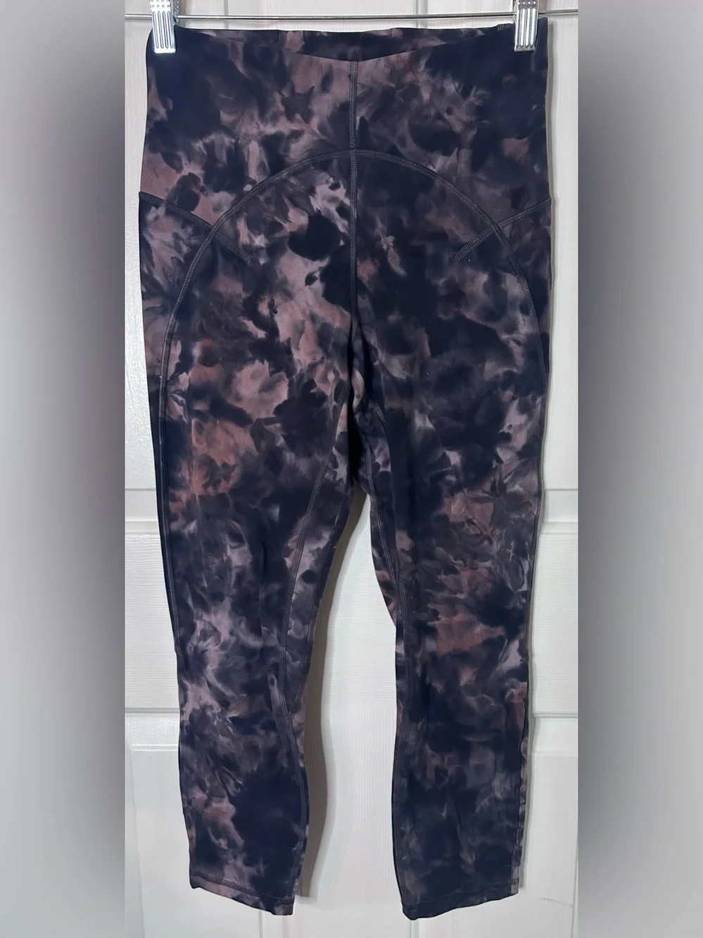 Lululemon Unlimit High-Rise Crop 23